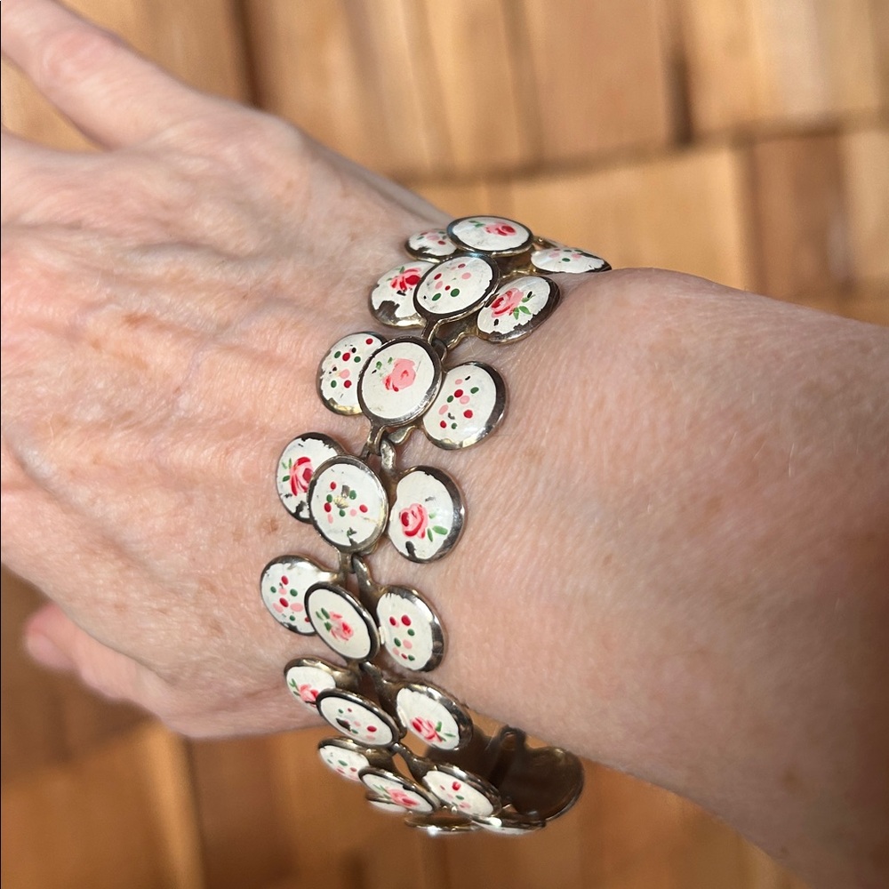 Hand-Painted White and Pink Floral Button Bracelet